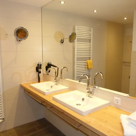 Landgasthof Adler Pelzmuehle 3*